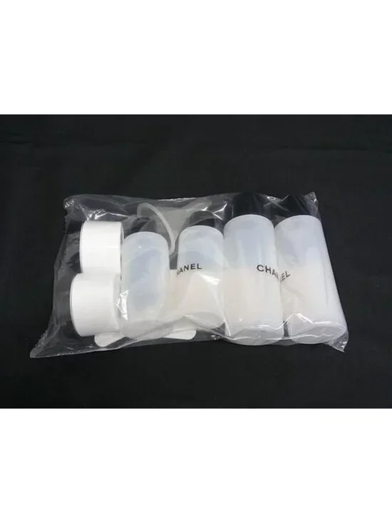 Chanel Multi Pouch Makeup Travel Set Amenity Set Ivory Black - Picture 4 of 5